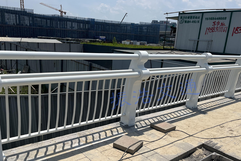 Pagar pembatas paduan aluminium